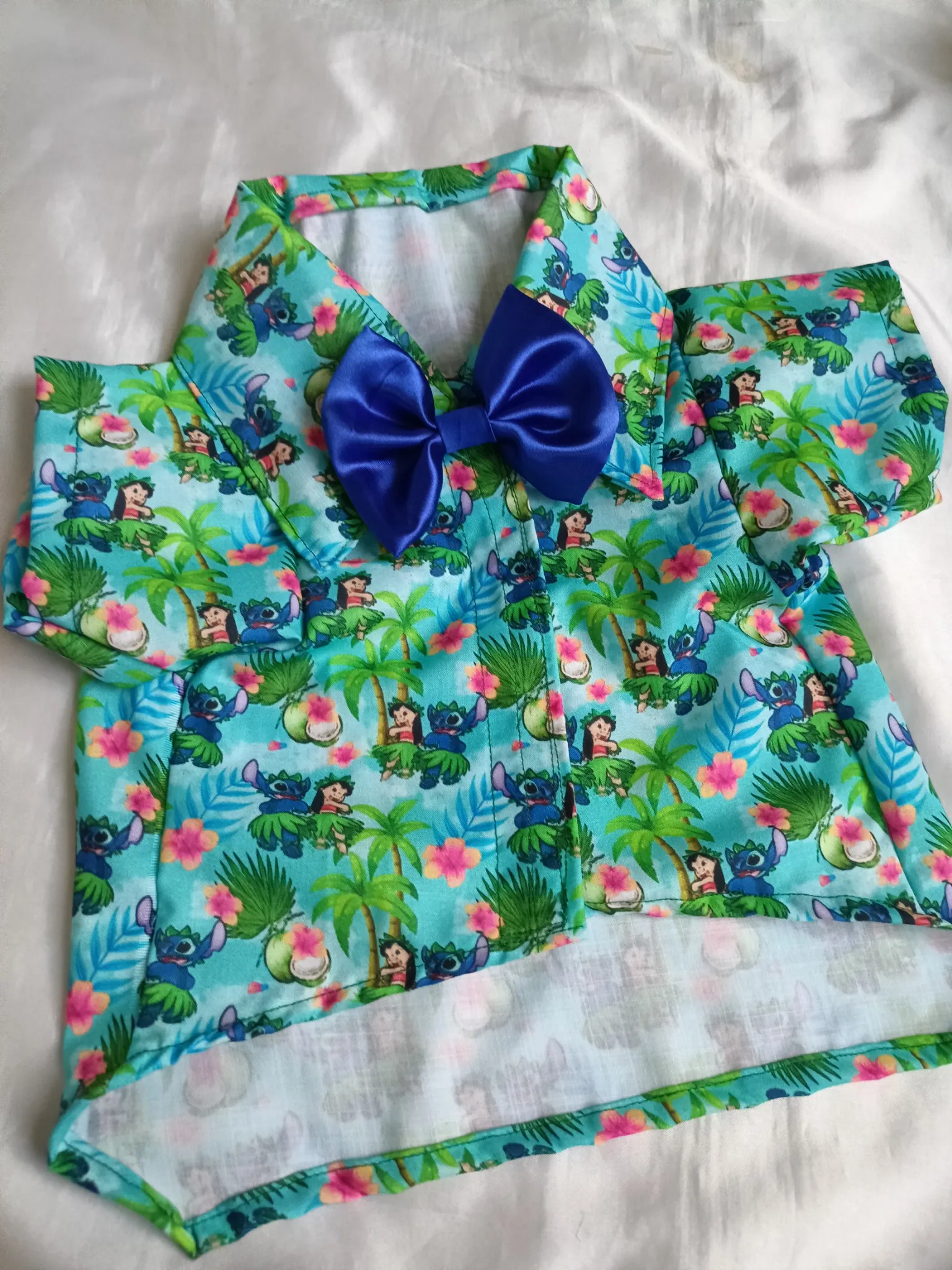 Leo & stitch Shirt