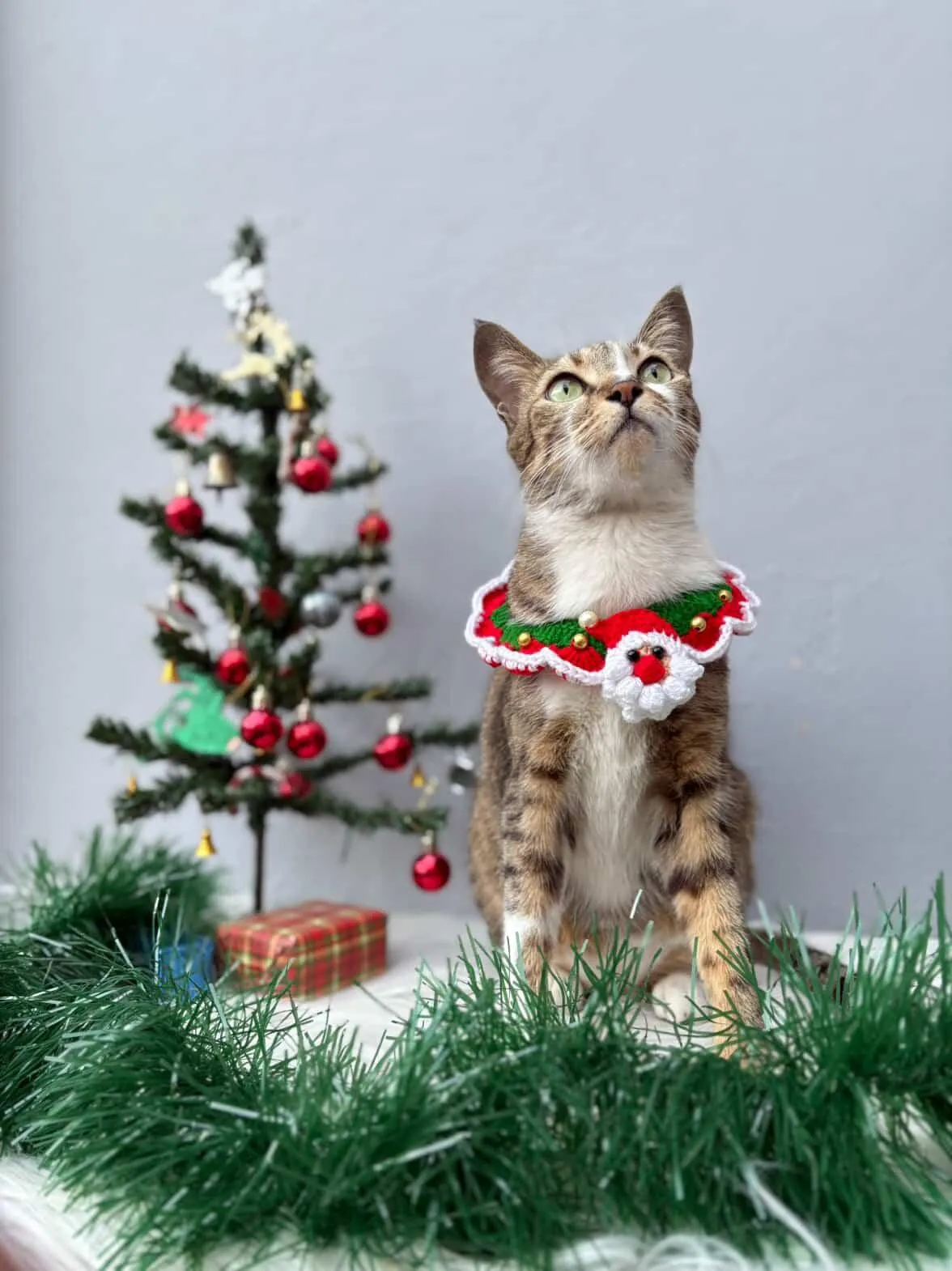 Christmas crochet collar