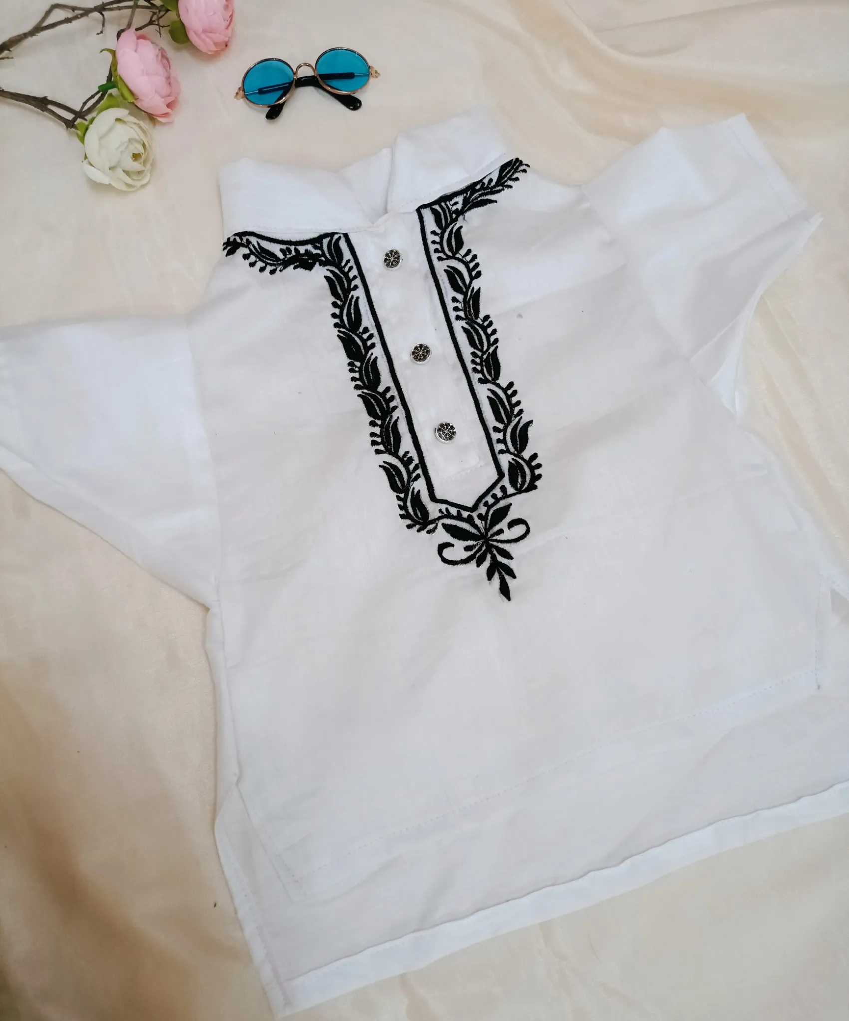 White Thread Embroidery Kurta