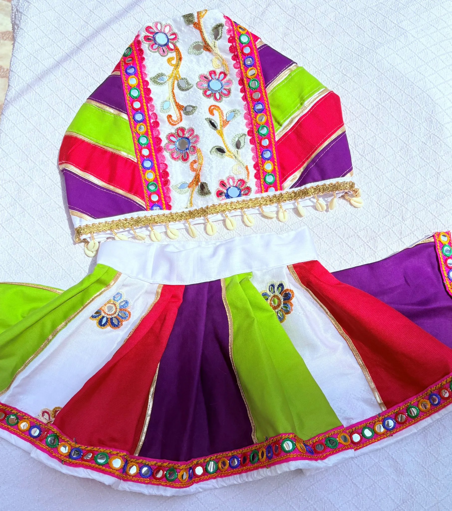 Thechowmeow Navratri Chaniya Choli / Lehenga choli for pets | Navratri Colorful Dress | Patola Festive Dress